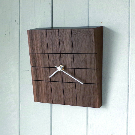 LINED CLOCK-5